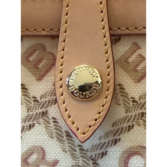 NWT! Vtg Dooney & Bourke Cream Crossword Leather & Canvas Bucket Bag Orig $175* - Picture 2 of 13
